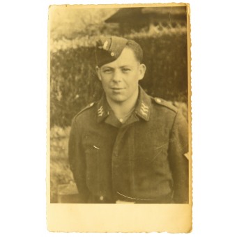 Porträttfoto av Obergefreiter från Luftwaffes flakartillerienhet.. Espenlaub militaria